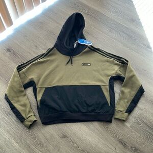 Adidas olive green/black men’s Pullover hoodie Size:M